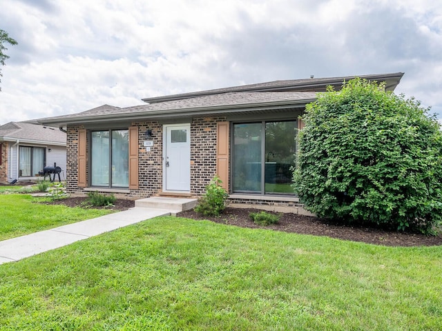 2S739 Winchester Cir Unit 1, Warrenville, IL 60555 - photo 1