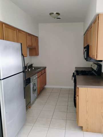 18340 Cherry Creek Dr Unit 7, Homewood, IL 60430 - photo 2