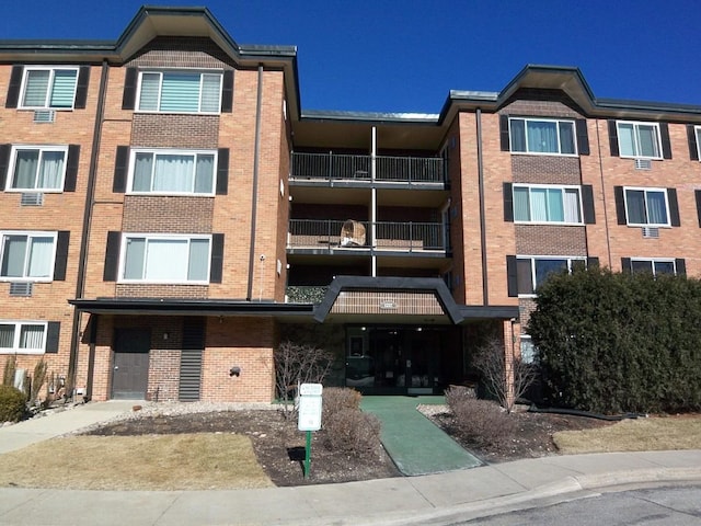 1227 S Old Wilke Rd Unit 306, Arlington Heights, IL 60005 - photo 1