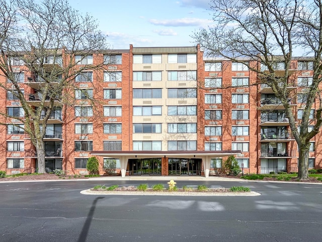 2000 Saint Regis Dr Unit 4E, Lombard, IL 60148 - photo 1
