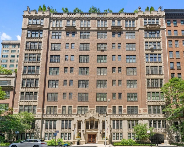 220 E Walton Pl Unit 4E, Chicago, IL 60611 - photo 1