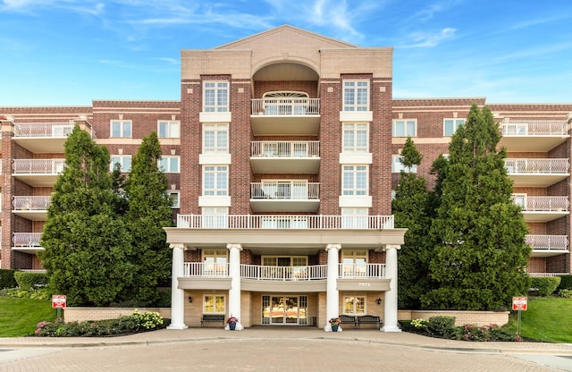 7071 W Touhy Ave Unit 307, Niles, IL 60714 - photo 1