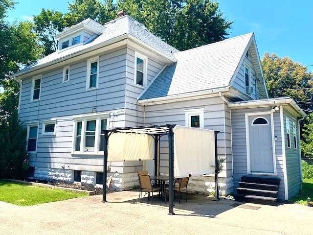 410 W 10th St, Sterling, IL 61081 - photo 3