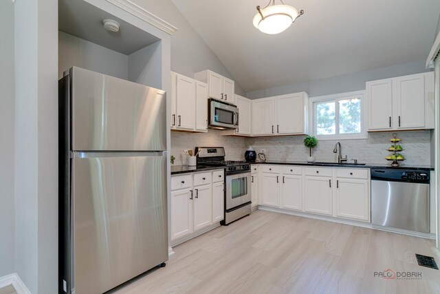 26829 N Circle Dr, Mundelein, IL 60060 - photo 11