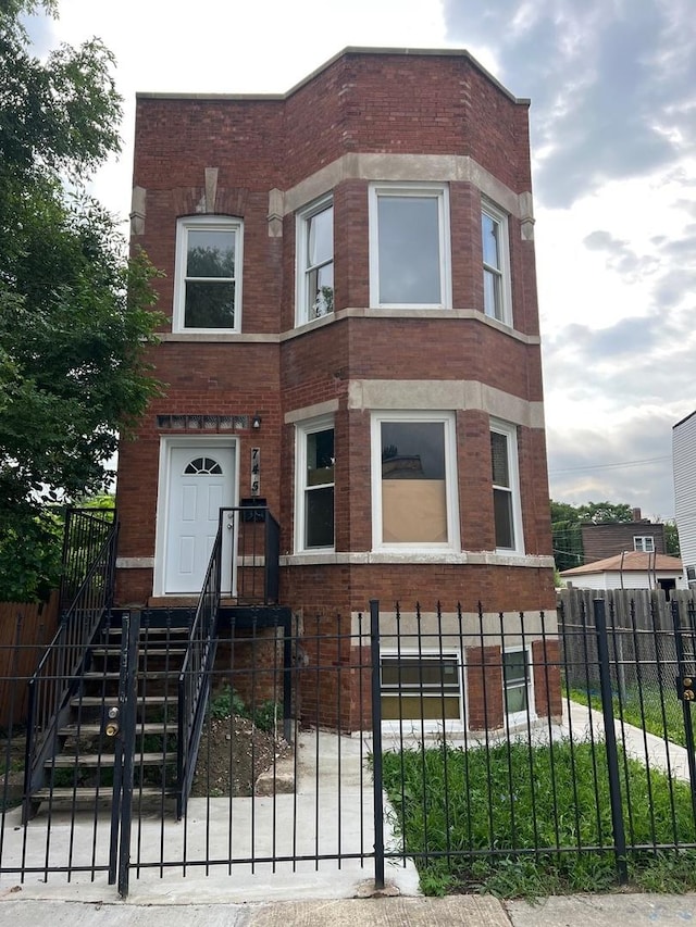 745 S Kolmar Ave, Chicago, IL 60624 - photo 1