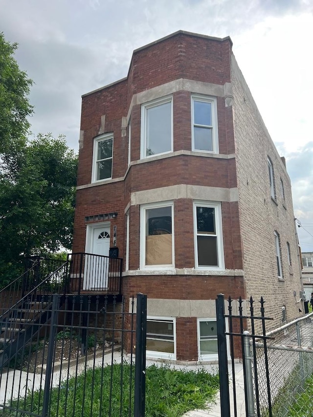 745 S Kolmar Ave, Chicago, IL 60624 - photo 2