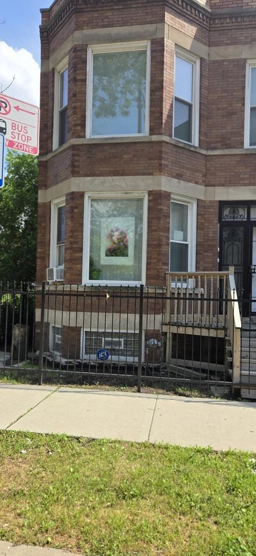 2909 W Harrison St, Chicago, IL 60612 - photo 1