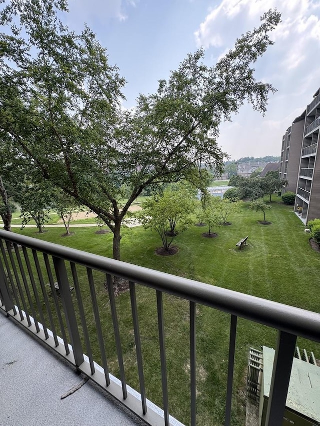 75 Kristin Cir Unit 302, Schaumburg, IL 60195 - photo 4