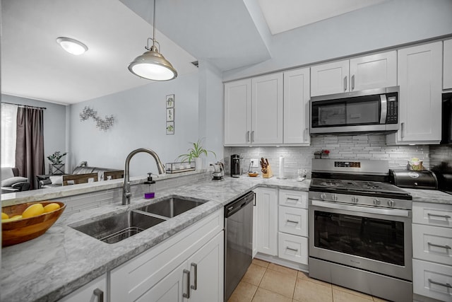 375 Glen Byrn Ct Unit 9375A, Schaumburg, IL 60194 - photo 5