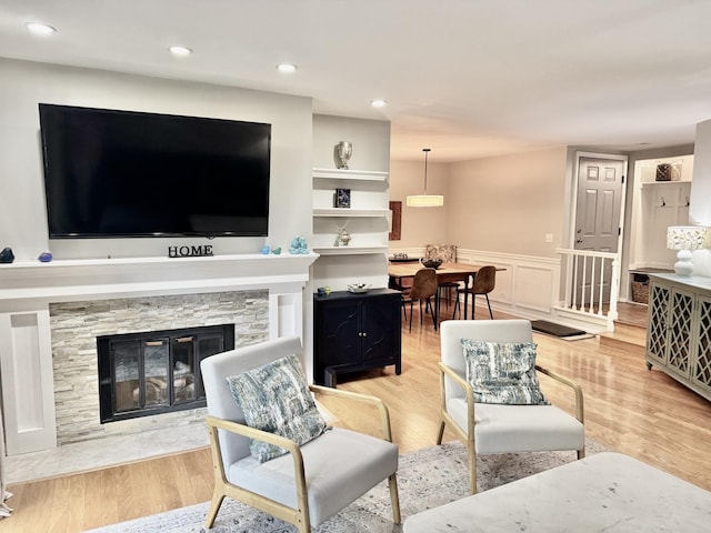 630 Zaininger Ave Unit D, Naperville, IL 60563 - photo 2