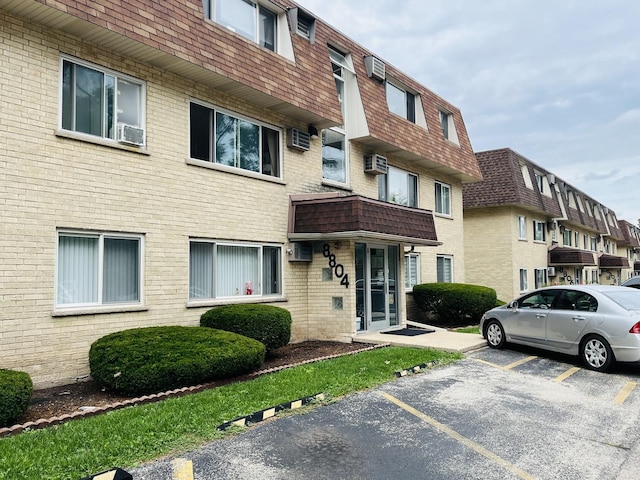 8804 Briar Ct Unit 2A, Des Plaines, IL 60016 - photo 1