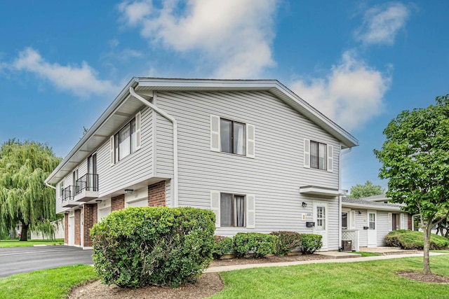 225 Barcliffe Ln Unit 225, Schaumburg, IL 60194 - photo 1
