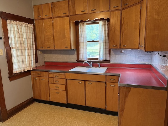 1557 S Oak Ave, Freeport, IL 61032 - photo 5