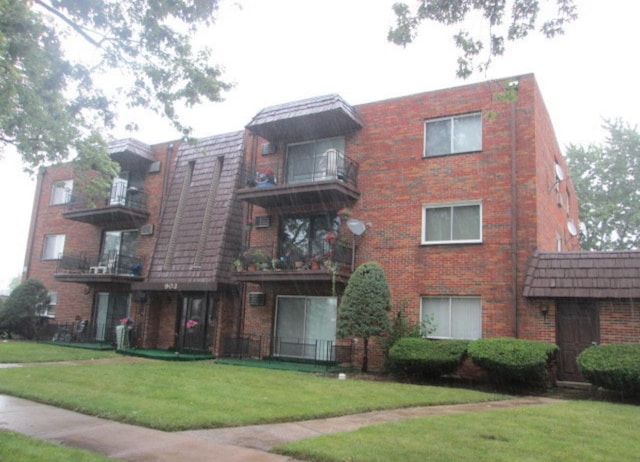 903 Elder Rd Unit 10, Homewood, IL 60430 - photo 1