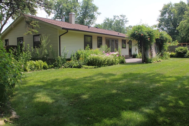 1060 Warwick Ln, Elk Grove Village, IL 60007 - photo 2