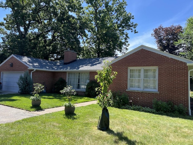 985 W Deerpath Rd, Lake Forest, IL 60045 - photo 1