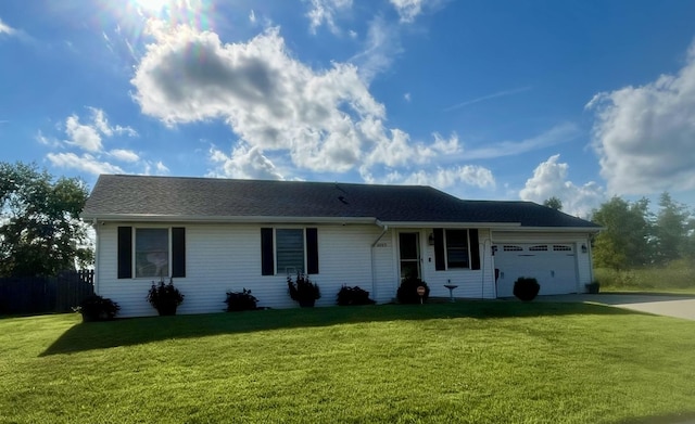 1022 N Fox Run, Villa Grove, IL 61956 - photo 1
