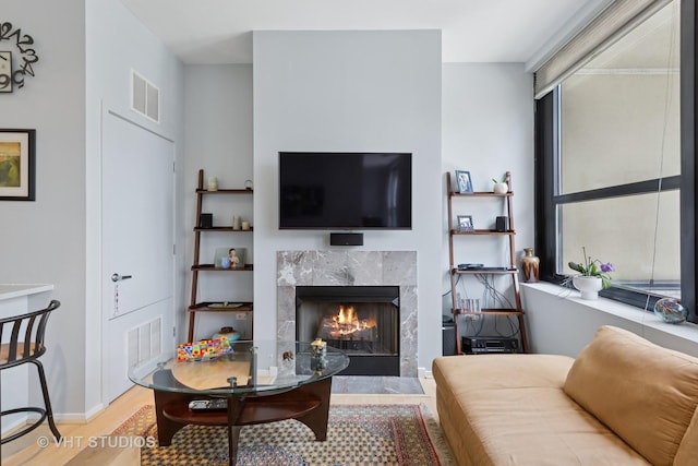 130 S Canal St Unit 701, Chicago, IL 60606 - photo 4