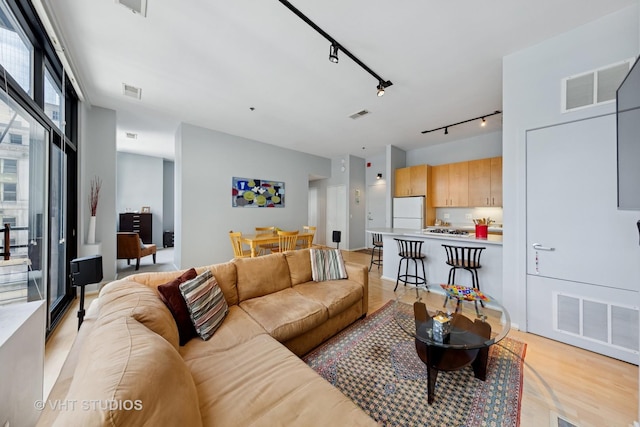 130 S Canal St Unit 701, Chicago, IL 60606 - photo 6