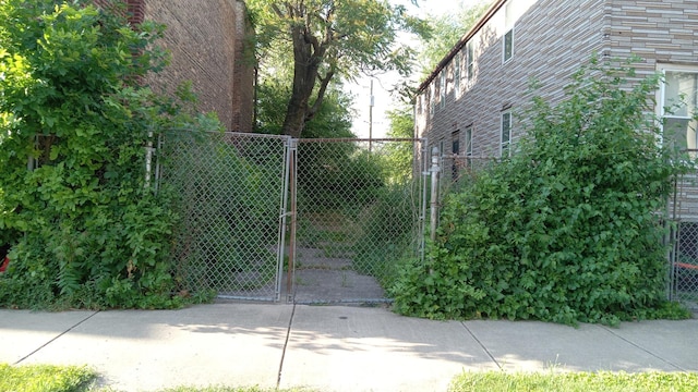 914 W 50th Pl, Chicago, IL 60609 - photo 2