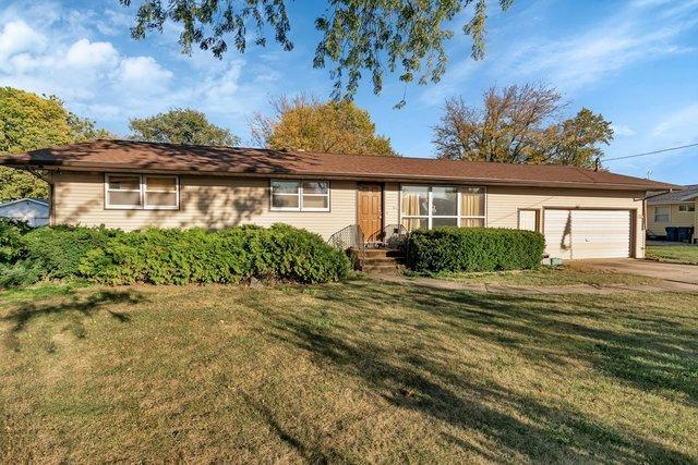 515 4th St, Earlville, IL 60518 - photo 35
