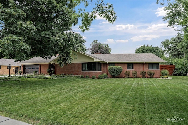 121 W 3rd St, Sandwich, IL 60548 - photo 1