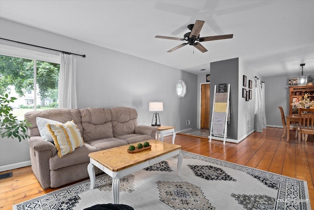 121 W 3rd St, Sandwich, IL 60548 - photo 5