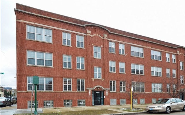 3205 W George St Unit 2, Chicago, IL 60618 - photo 1
