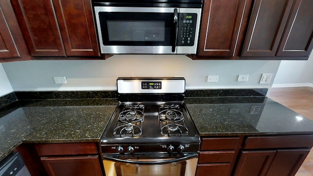 3205 W George St Unit 2, Chicago, IL 60618 - photo 3