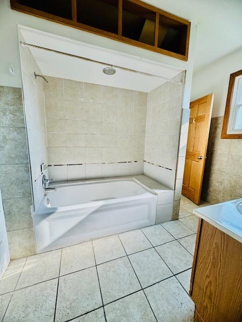 322 W 3rd St, Dixon, IL 61021 - photo 10