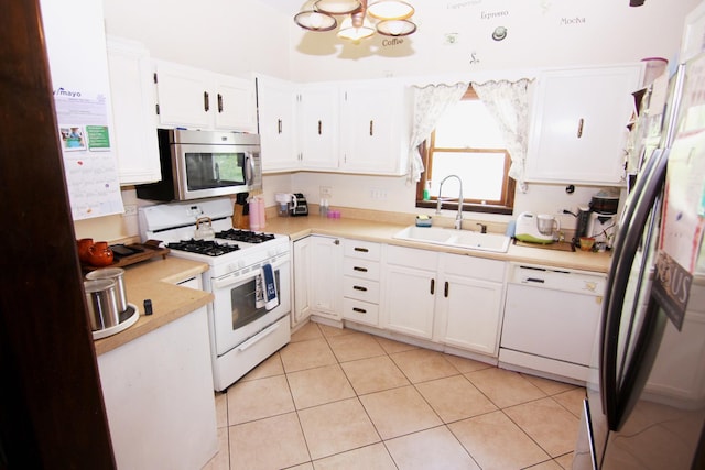 472 Division St, Elgin, IL 60120 - photo 9