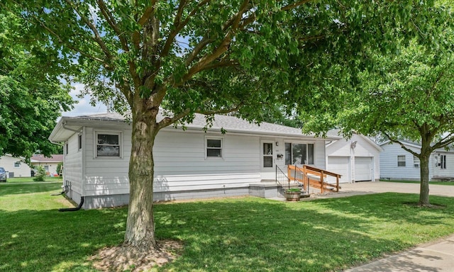 130 Walnut St, Gibson City, IL 60936 - photo 1
