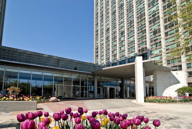 3600 N Lake Shore Dr Unit 1701, Chicago, IL 60613 - photo 1