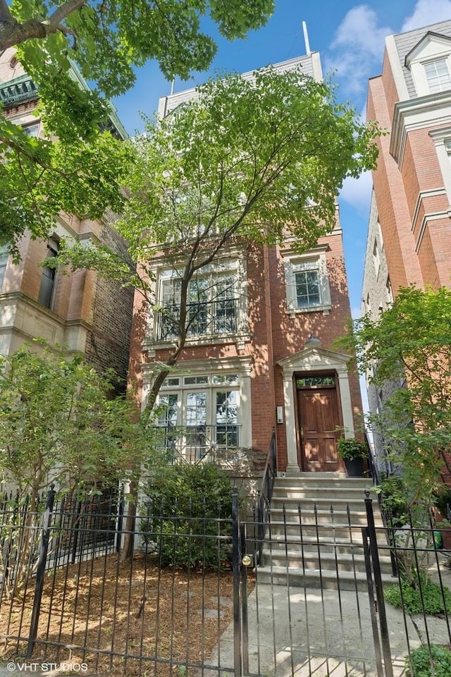 1724 N Mohawk St Unit 1, Chicago, IL 60614 - photo 1