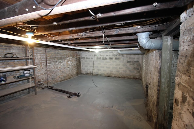1213 N Madison St, Bloomington, IL 61701 - photo 26