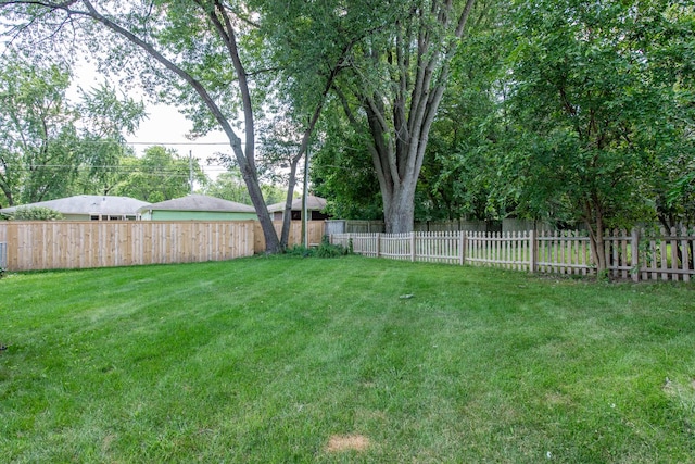 1810 Thompson Ave, Zion, IL 60099 - photo 31