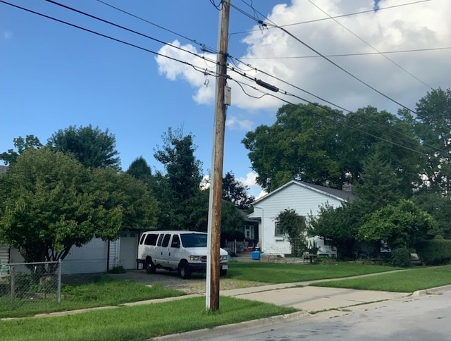 552 Orange St, Elgin, IL 60123 - photo 2