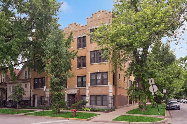 2709 W Altgeld Ave Unit 3, Chicago, IL 60647 - photo 1