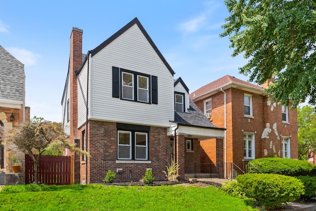 11304 S Lowe Ave, Chicago, IL 60628 - photo 1