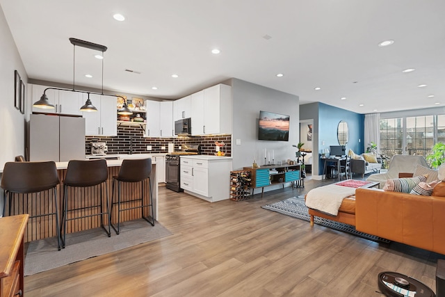 5300 N Lincoln Ave Unit 3E, Chicago, IL 60625 - photo 2