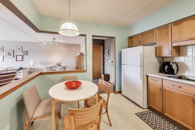 1636 Ashland Ave Unit 509, Des Plaines, IL 60016 - photo 7