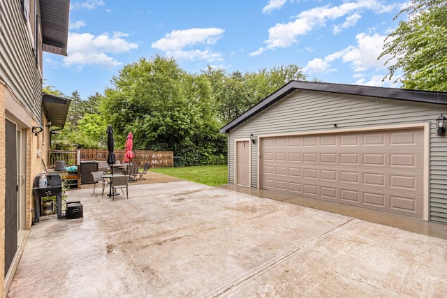 740 W Fitzhenry Ct, Glenwood, IL 60425 - photo 2