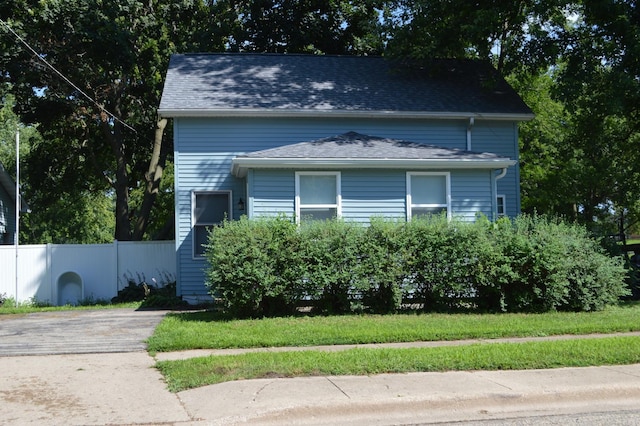 309 S Main St, Walnut, IL 61376 - photo 2