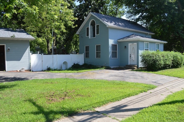 309 S Main St, Walnut, IL 61376 - photo 3