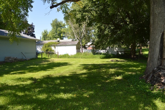 309 S Main St, Walnut, IL 61376 - photo 25