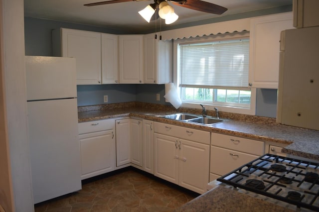 309 S Main St, Walnut, IL 61376 - photo 10