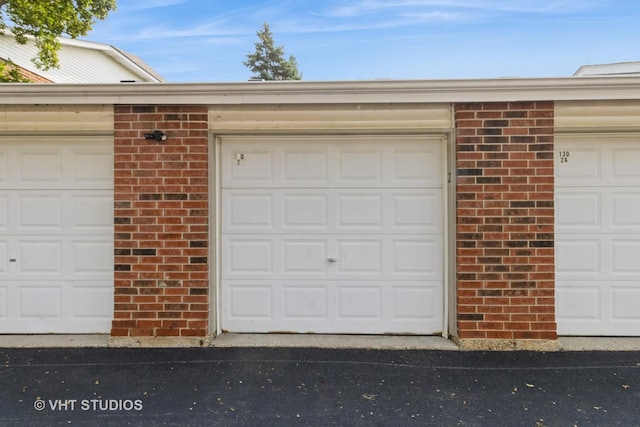 1305 Cunat Ct Unit 2B, Lake In The Hills, IL 60156 - photo 3