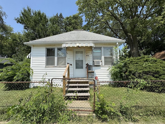 402 W Eureka St, Champaign, IL 61820 - photo 1