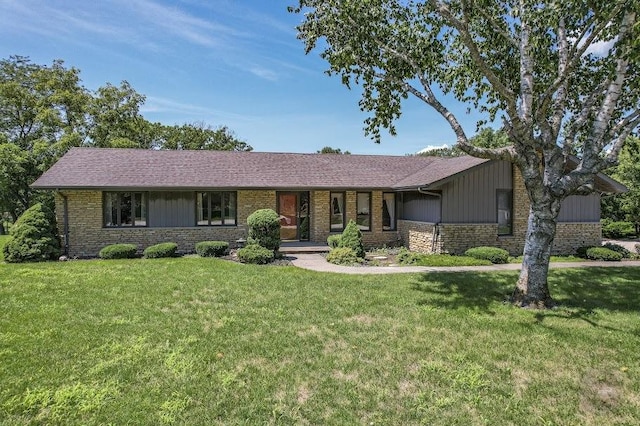 23946 Lakeview Dr, Minooka, IL 60447 - photo 1