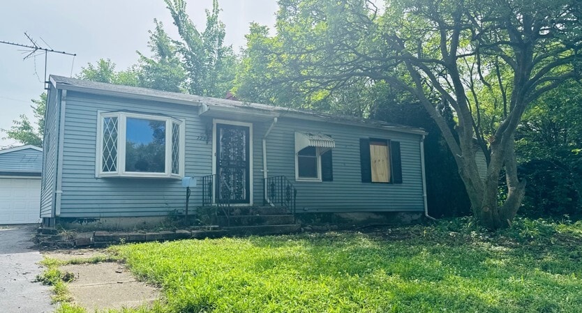 22339 S Merrill St, Sauk Village, IL 60411 - photo 2